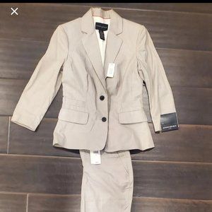 NWT~ Banana Republic, Martin Fit, Light Tan Colored Pantsuit. RETAILED FOR $140